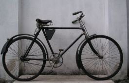 MINOLTA DIGITAL CAMERA