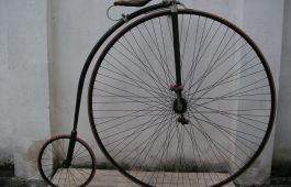 MINOLTA DIGITAL CAMERA